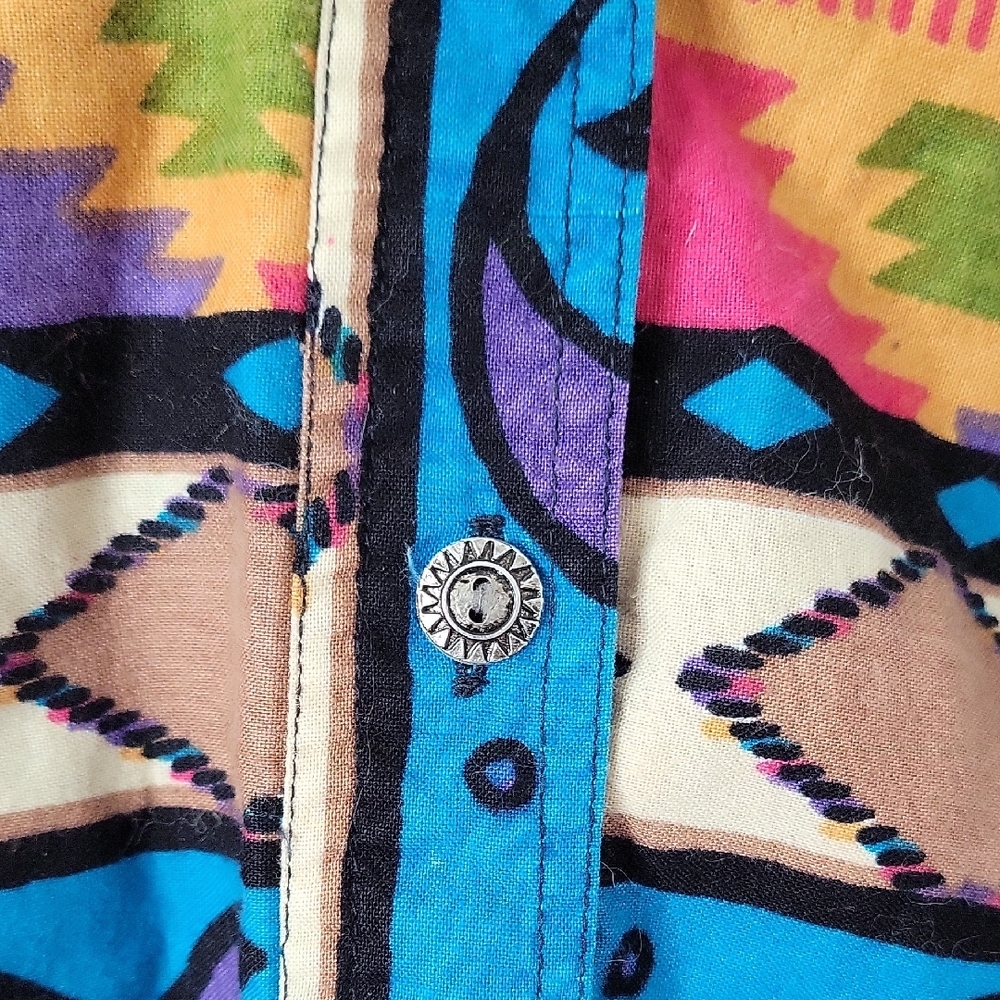 Colorful Geometric Button-Up Shirt - Picture 3 of 3